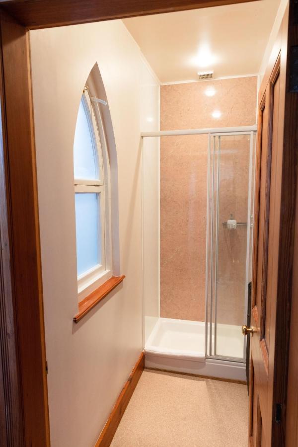 バラター Schoolhouse Bed & Breakfast エクステリア 写真